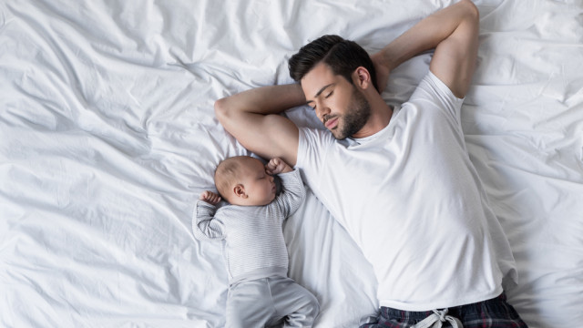 новорожденный с папой