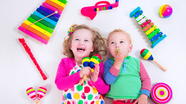 дети и музыкальные инструменты