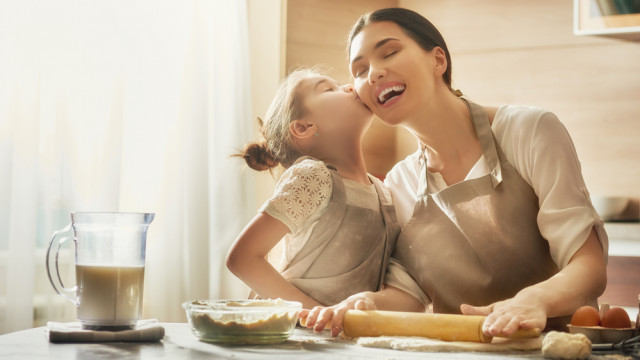 мама с дочкой