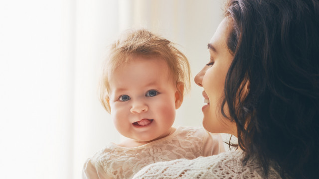 ребенок с мамой