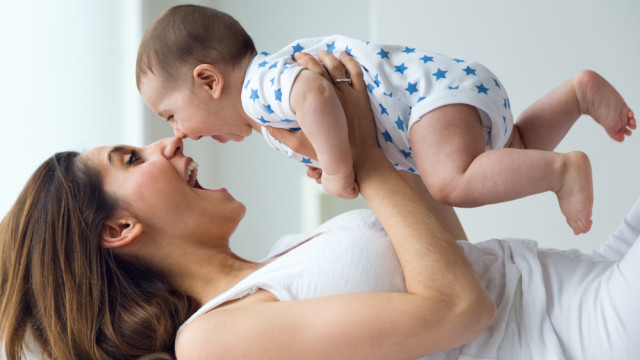 малыш с мамой