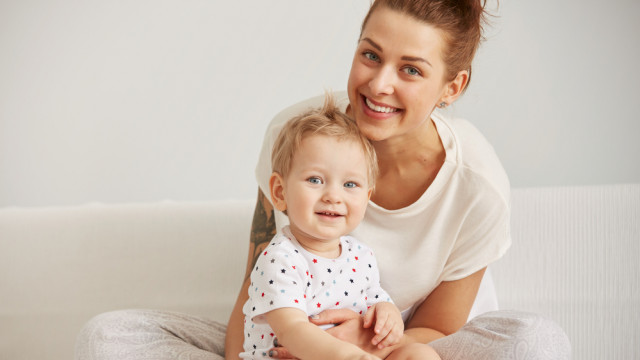 годовалый с мамой