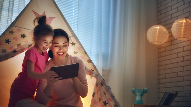 дочка с мамой