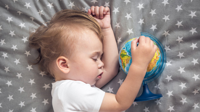 ребенок спит