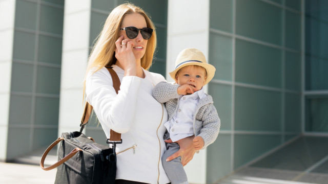 мама работает с ребенком