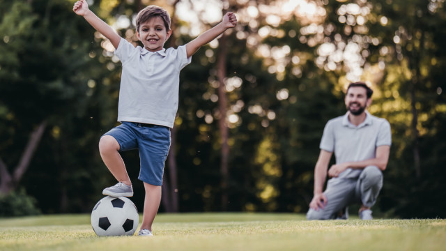 ребенок футбол