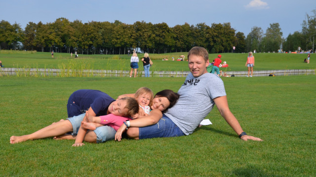 Иван Сидорко с семьей