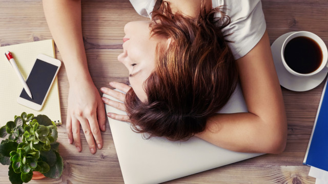 жінка втомилася