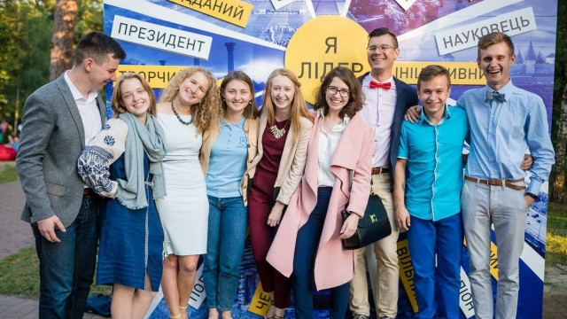 Старшеклассники с оккупированных территорий получат грант на образование в УАЛ