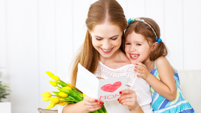 день матери