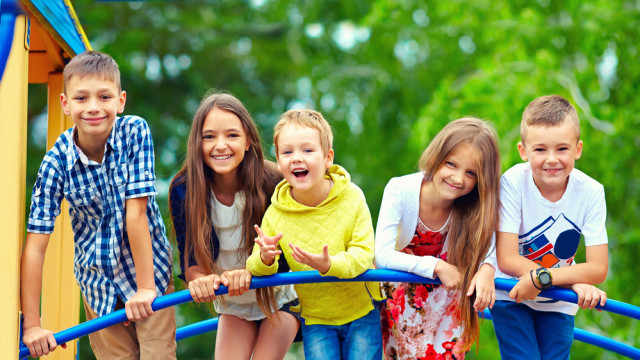 дети на площадке