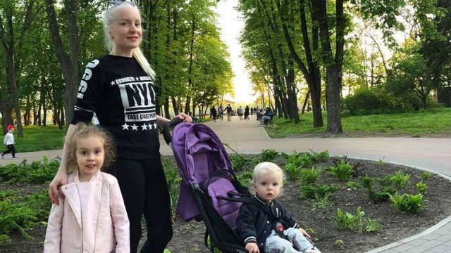 Олена Стронг