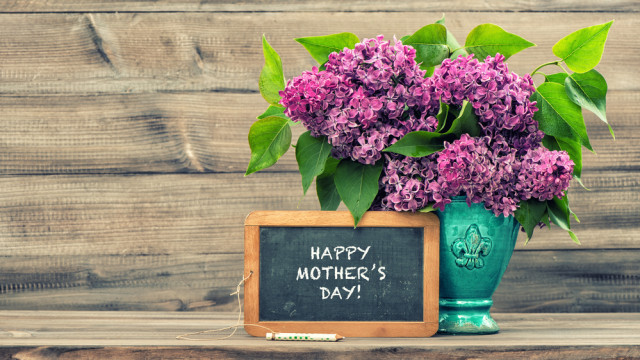 день матери