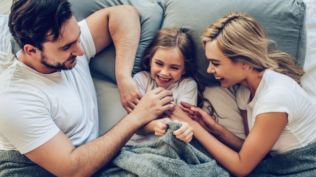 сім'я вранці