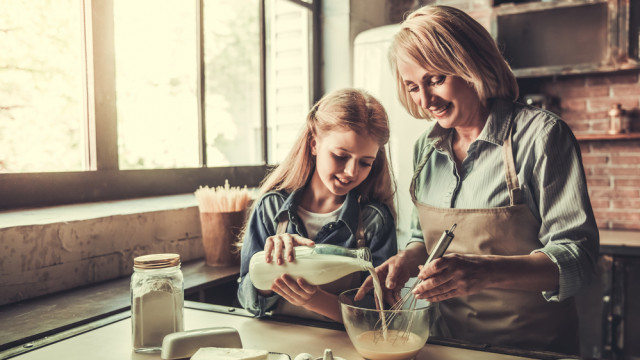 бабушка с внучкой