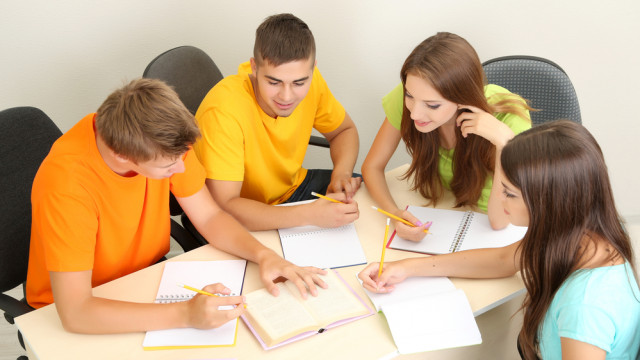 старшеклассники школа класс