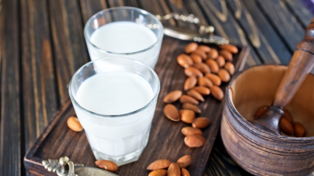 Мигдальне молоко