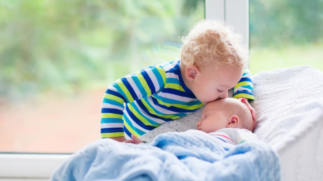 дети погодки братик