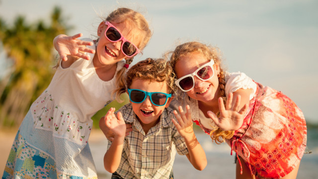 діти літо пляж