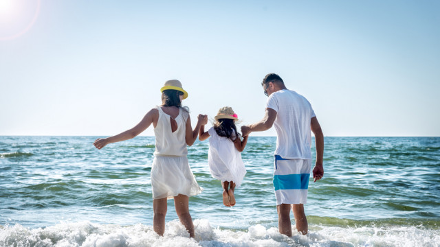 сім'я на морі пляж літо