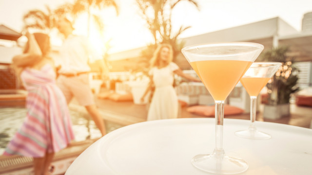літня вечірка коктейлі