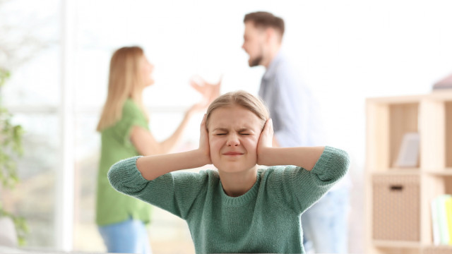 батьки сваряться перед дитиною