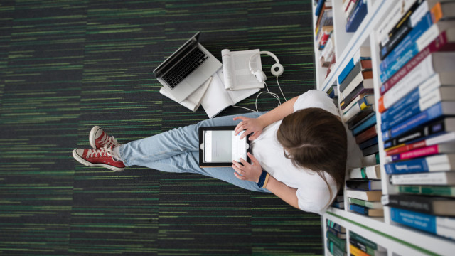 книги ноутбук