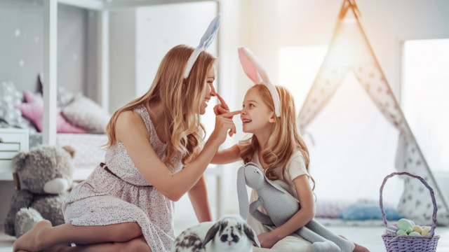 мама с дочкой