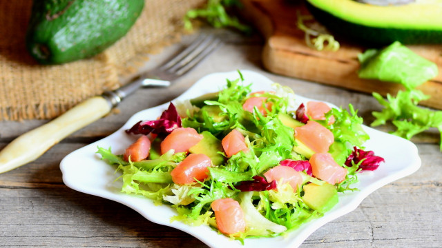 лосось з авокадо