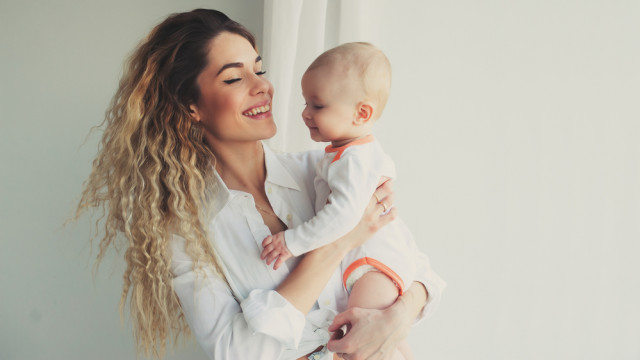 мама с новорожденным