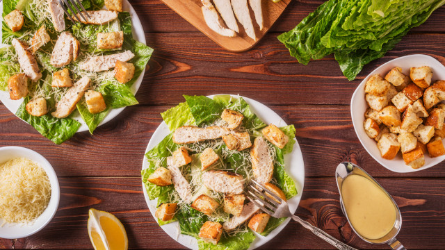 салат Цезар