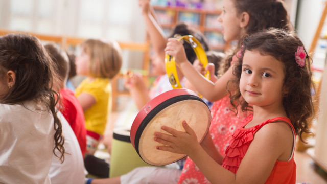 ребенок музыка