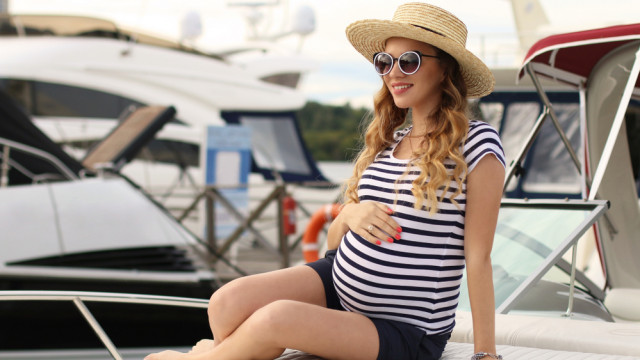 беременная на море