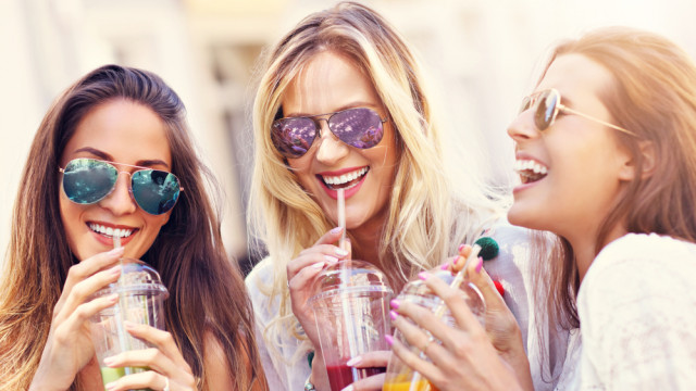 девушки подруги лето