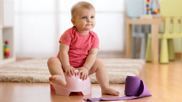 ребенок на горшке