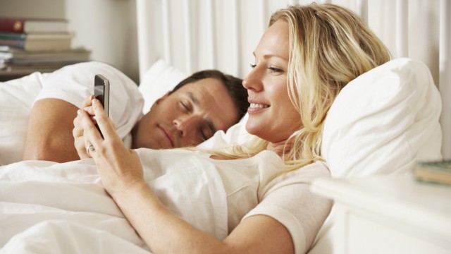 Женщина не спит