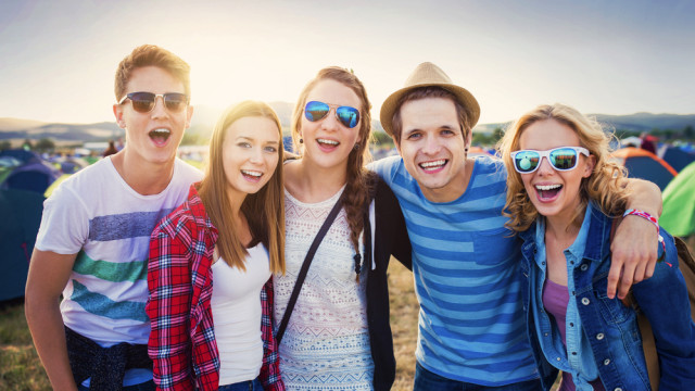 молодежь тинейджеры