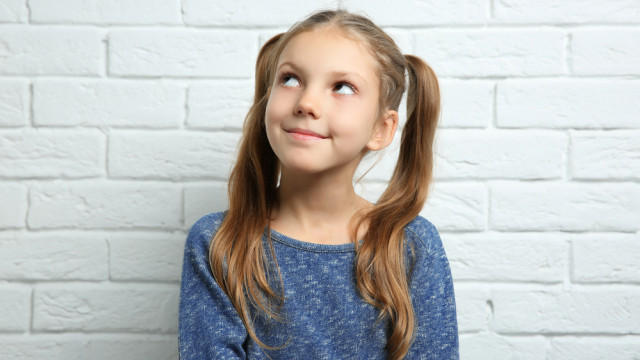 ребенок думает