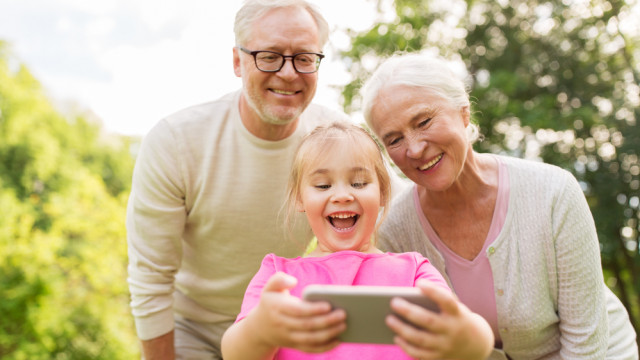 бабушка дедушка внучка