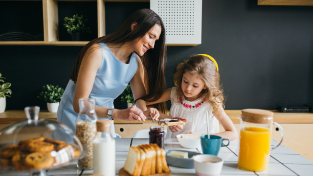 мама и школьник