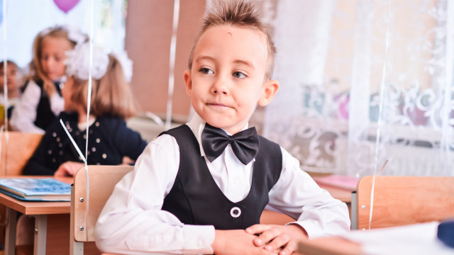 Більше ніякого "темного низу, білого верху": в Україні відмінили шкільну форму