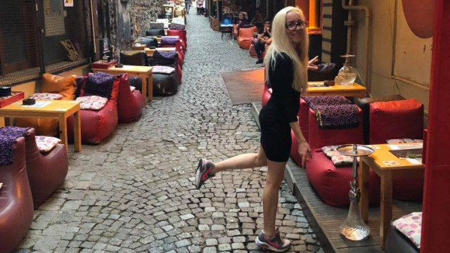 Елена Стронг