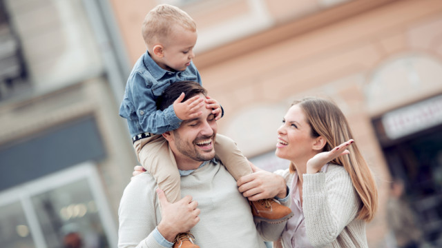 сім'я у місті