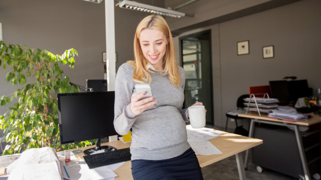 беременная работает