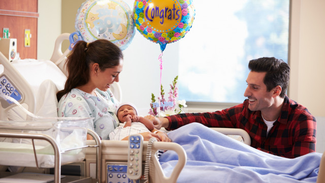 семья в роддоме