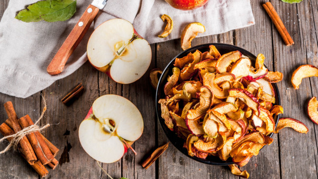 яблочные чипсы