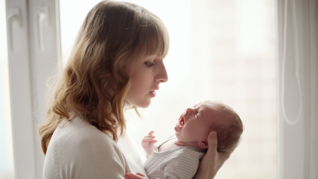 новорожденный с мамой