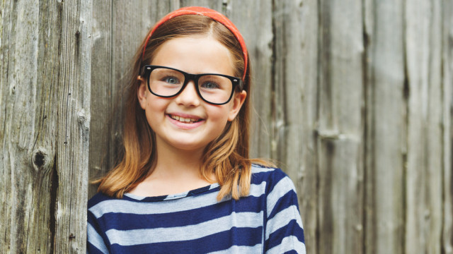 девочка в очках