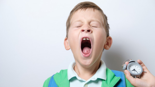 школьник устал