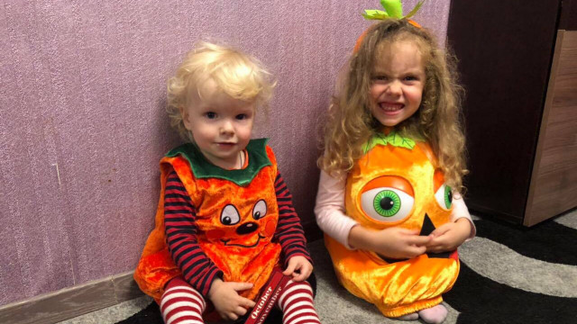 Елена Стронг